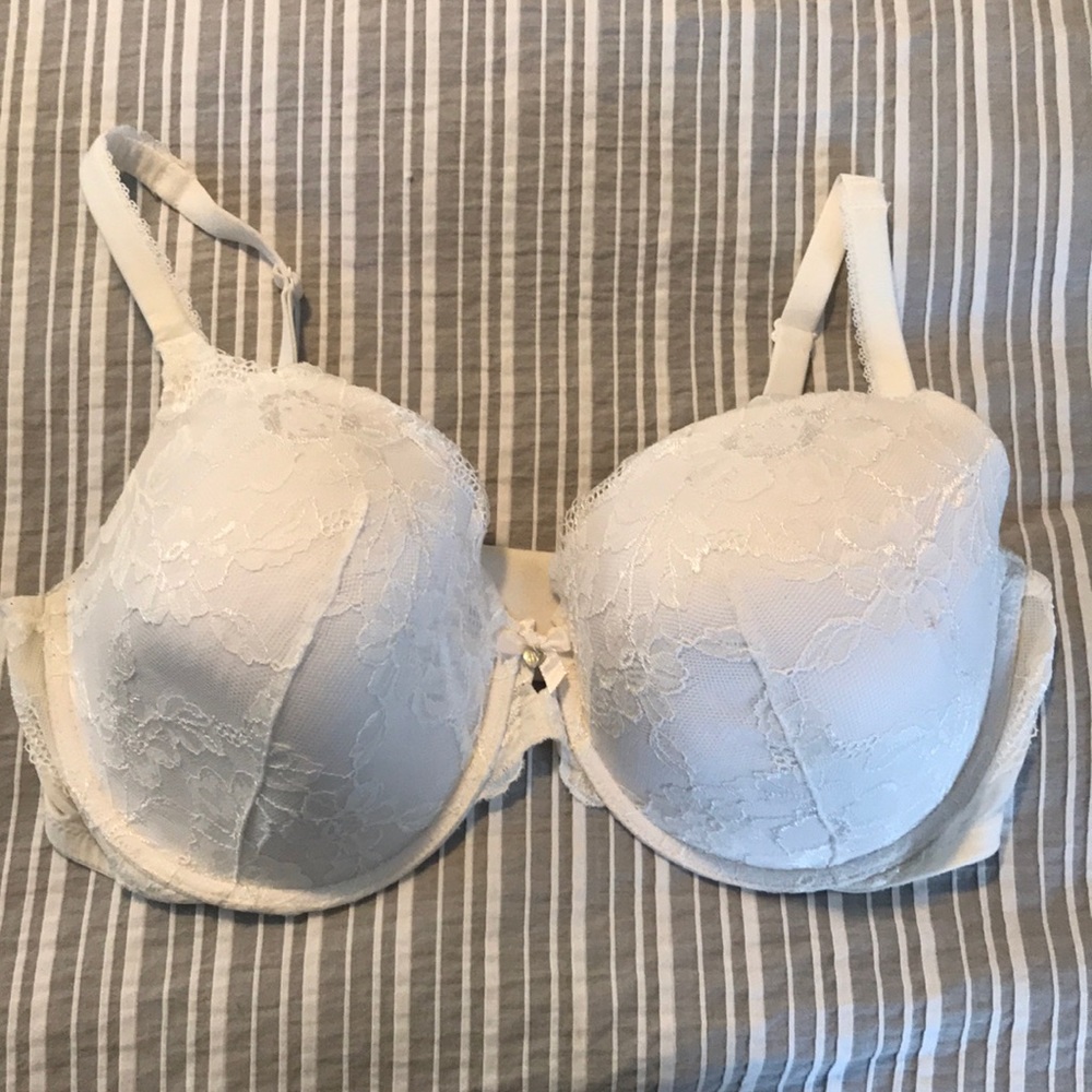 Victorias Secret Body by Victoria Bra, size 40DDD